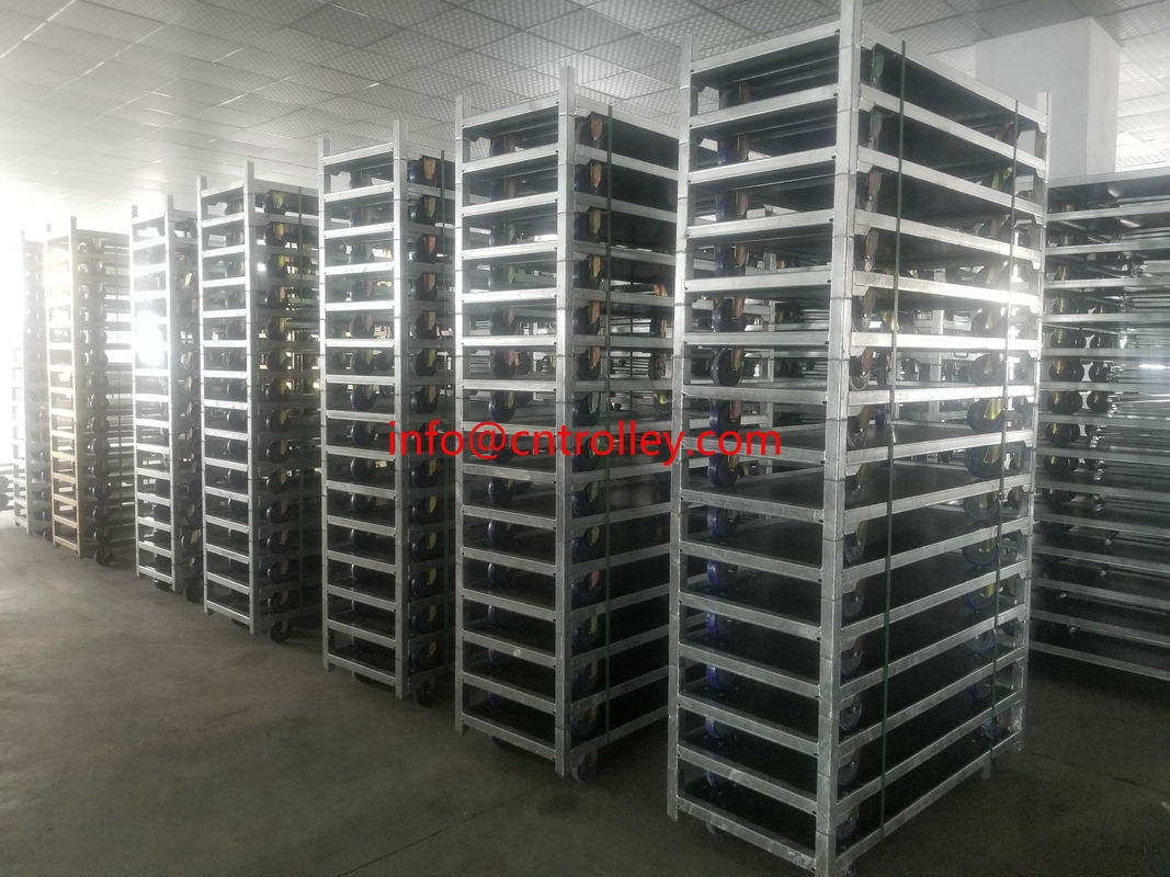 Carrello danese per fiori in zinco zincato a caldo con finitura in legno naturale e capacità di carico di 40 kg per ripiano per la movimentazione commerciale dei fiori